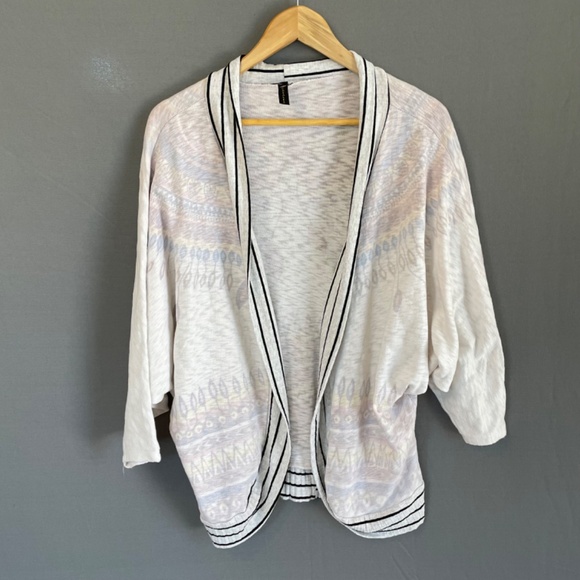 CASA LEE Size Small White Coccoon Bat Wing Open Front Cardigan Southwestern - Picture 8 of 8